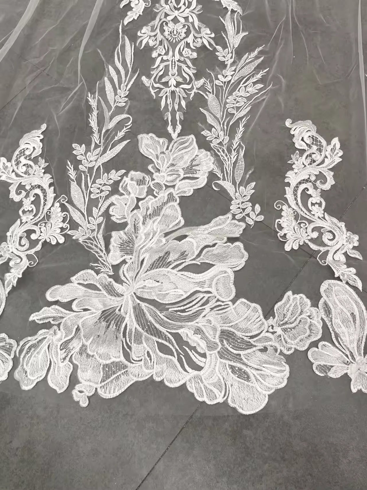 Flower lace veil