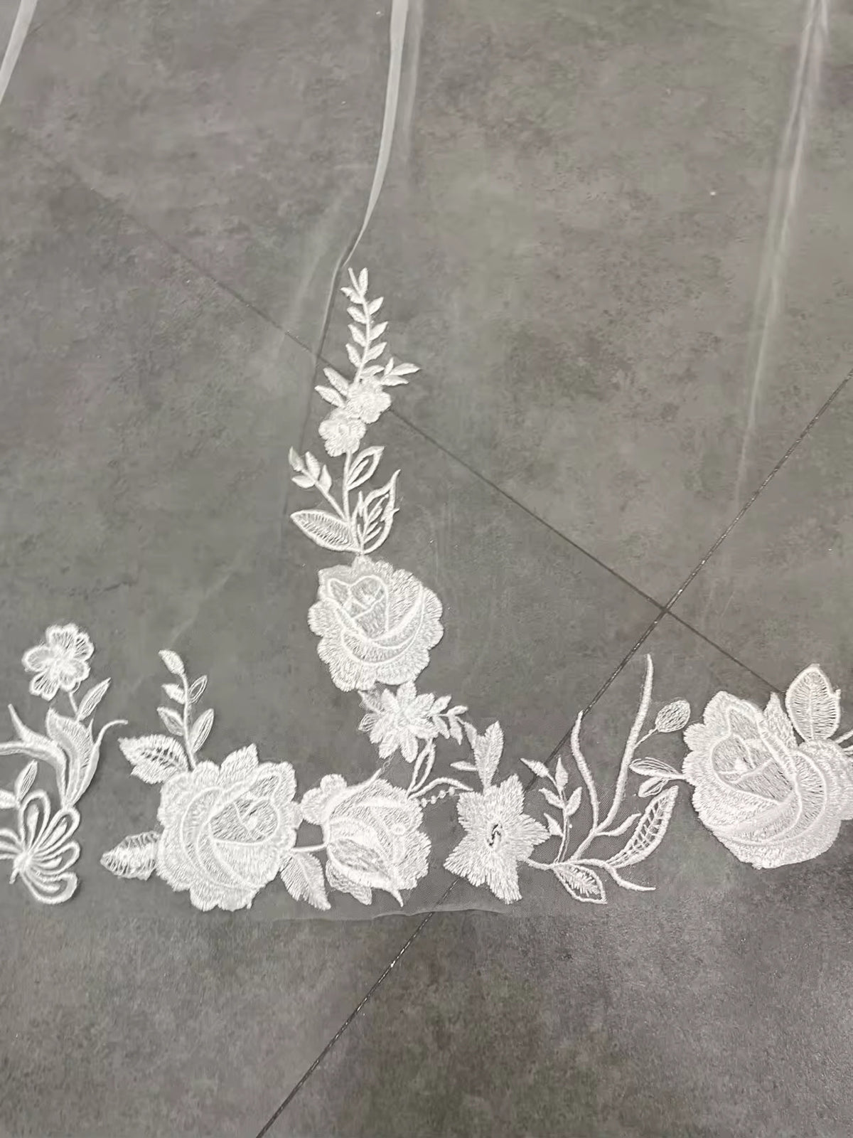 Rose lace veil